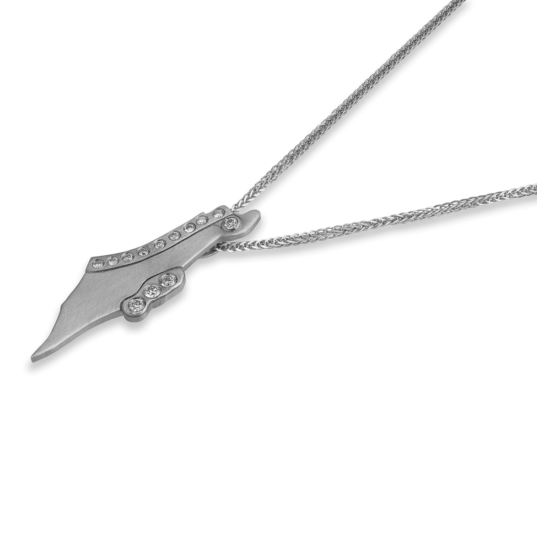 Silver pendant necklace