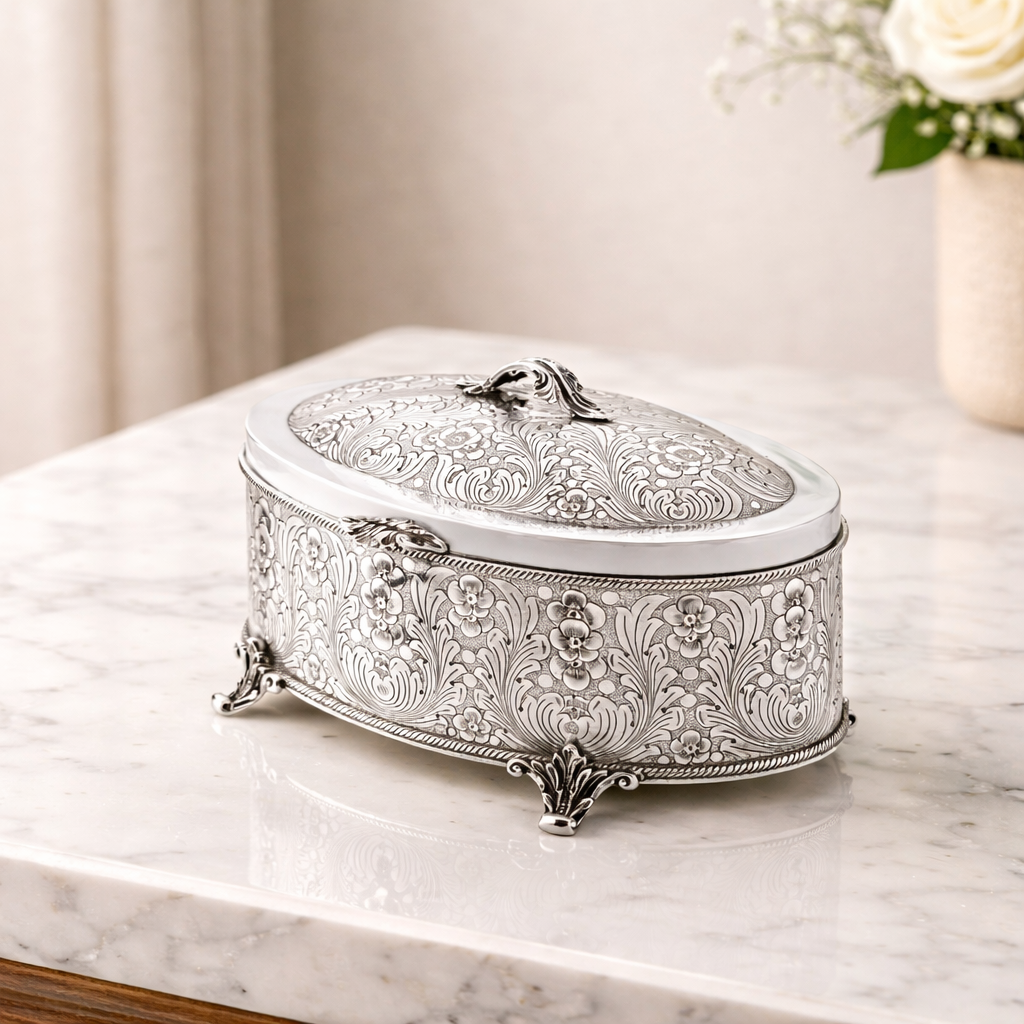 Elegant Etrog Box in 925 Sterling Silver